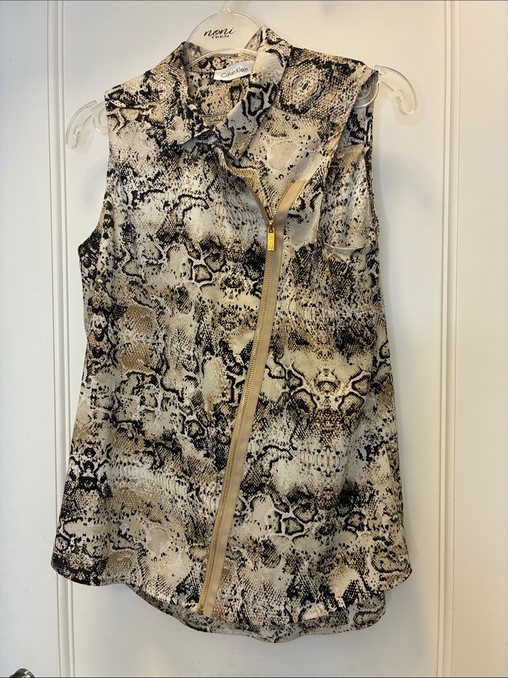 Calvin Klein Snakeskin Asymmetric Zip Sleeveless Top XS TSTOP10